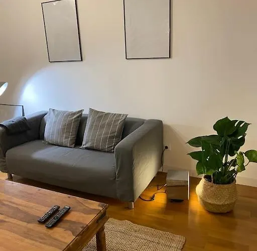Swimming Pool Apartment With Private Garage
